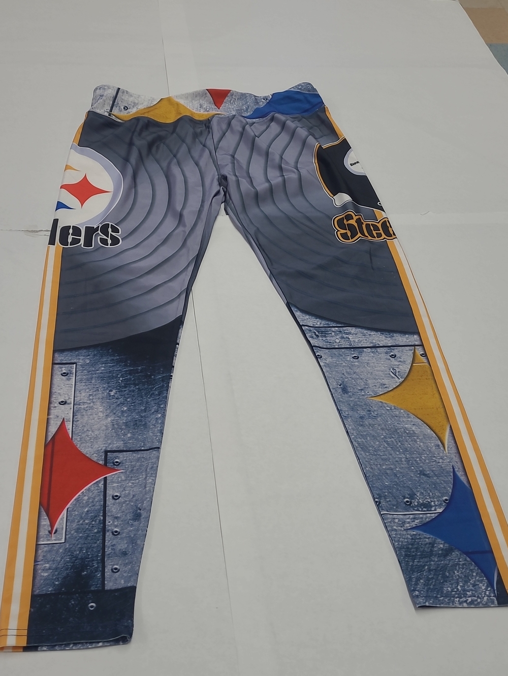 Pittsburgh Steelers Graphic Leggings - Gray and Gold Size (XL-2X)